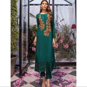 Size M 2 Piece Raw Silk Embroidered Outfit